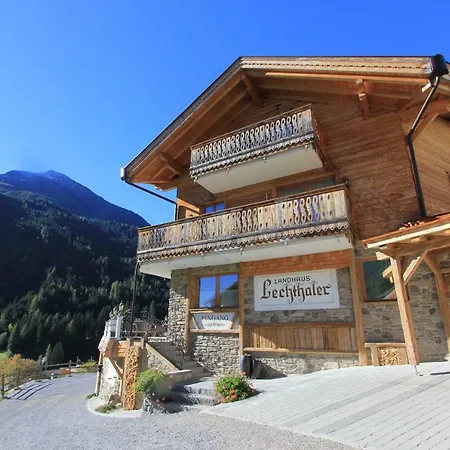 Lechthaler Konukevi Sankt Anton am Arlberg